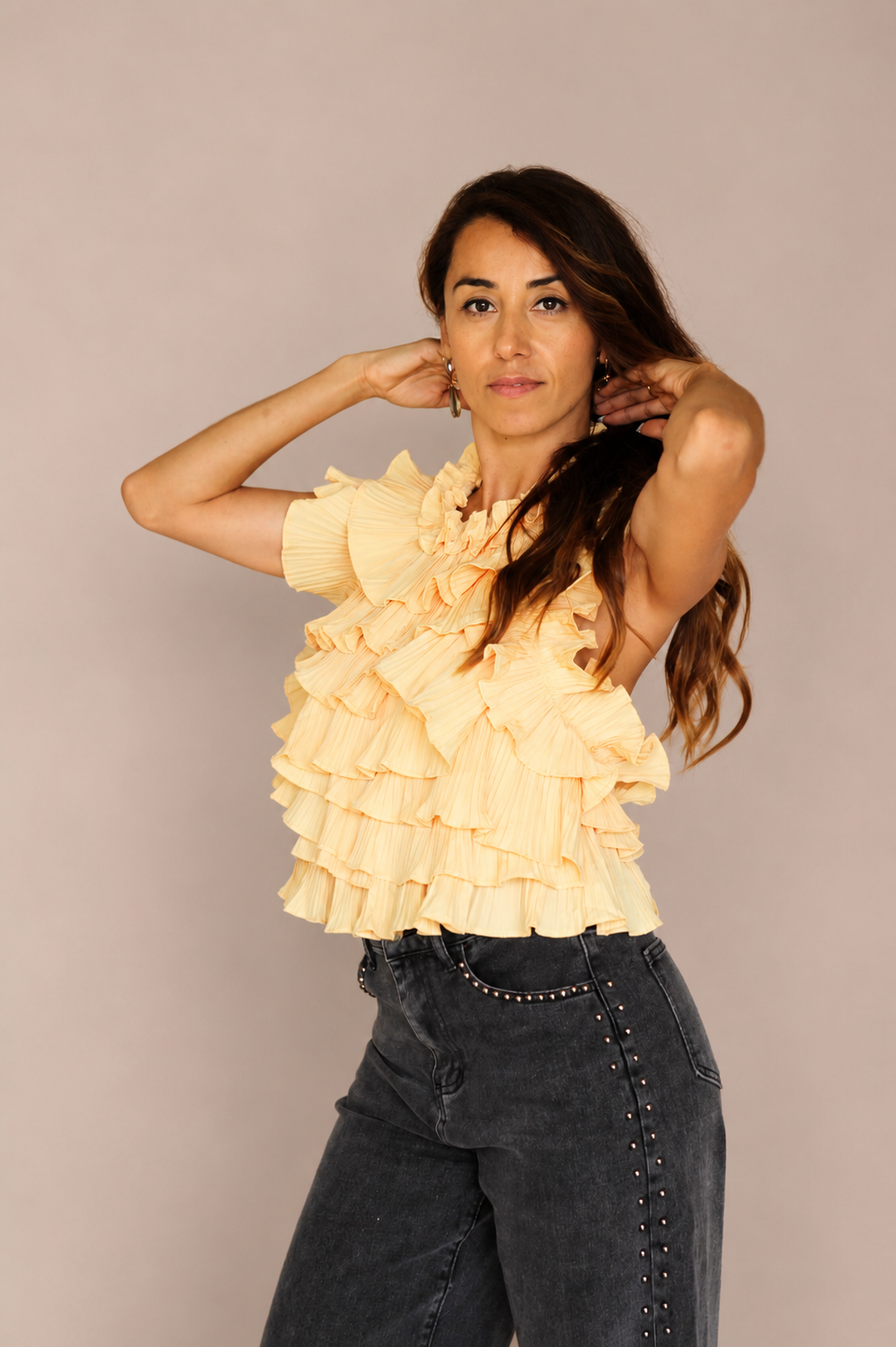 Top à volants jaune pastel dos nu – Femme