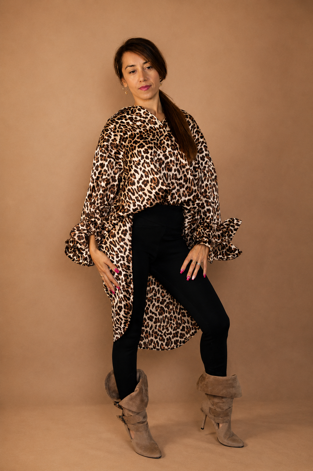 Chemise longue à manches bouffantes  – Femme