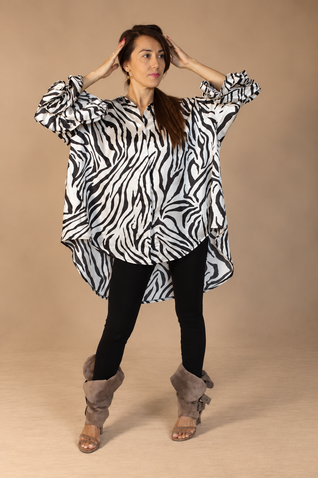 Chemise longue à manches bouffantes  – Femme