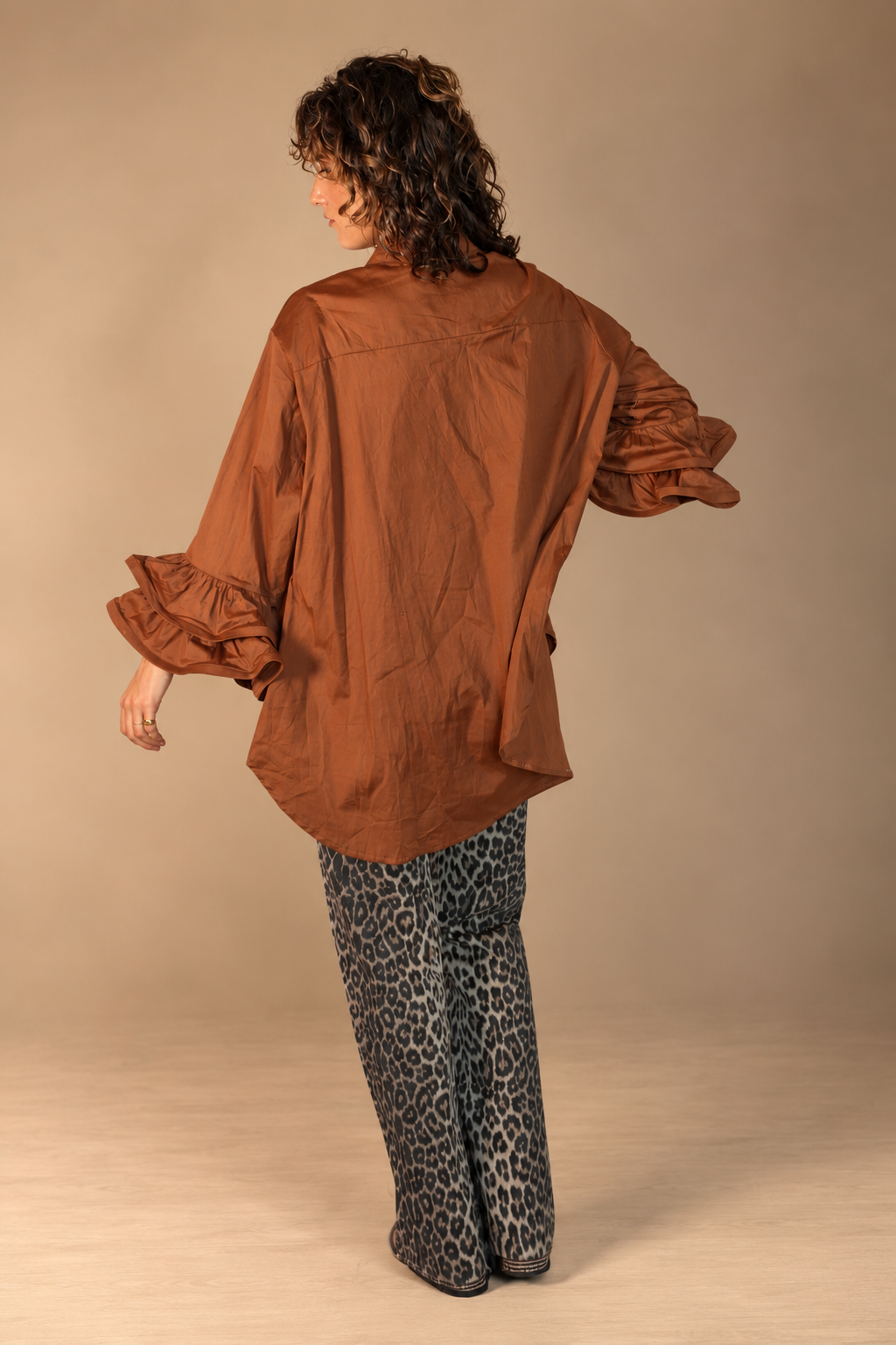Chemise longue à manches bouffantes  – Femme