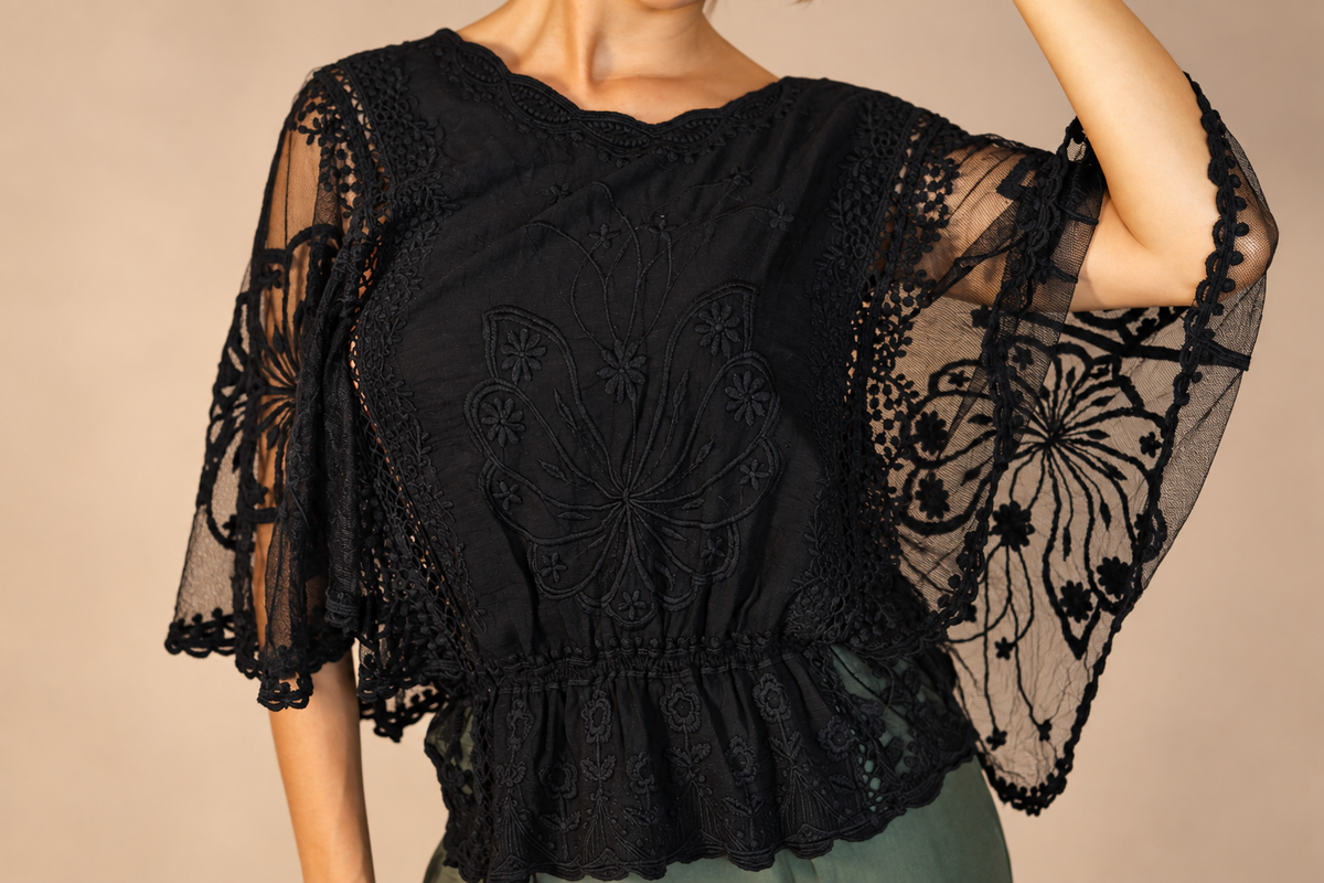 Top en dentelle brodé