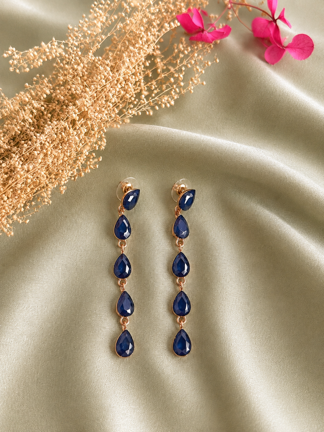 Boucles d'oreilles longues bleue marine