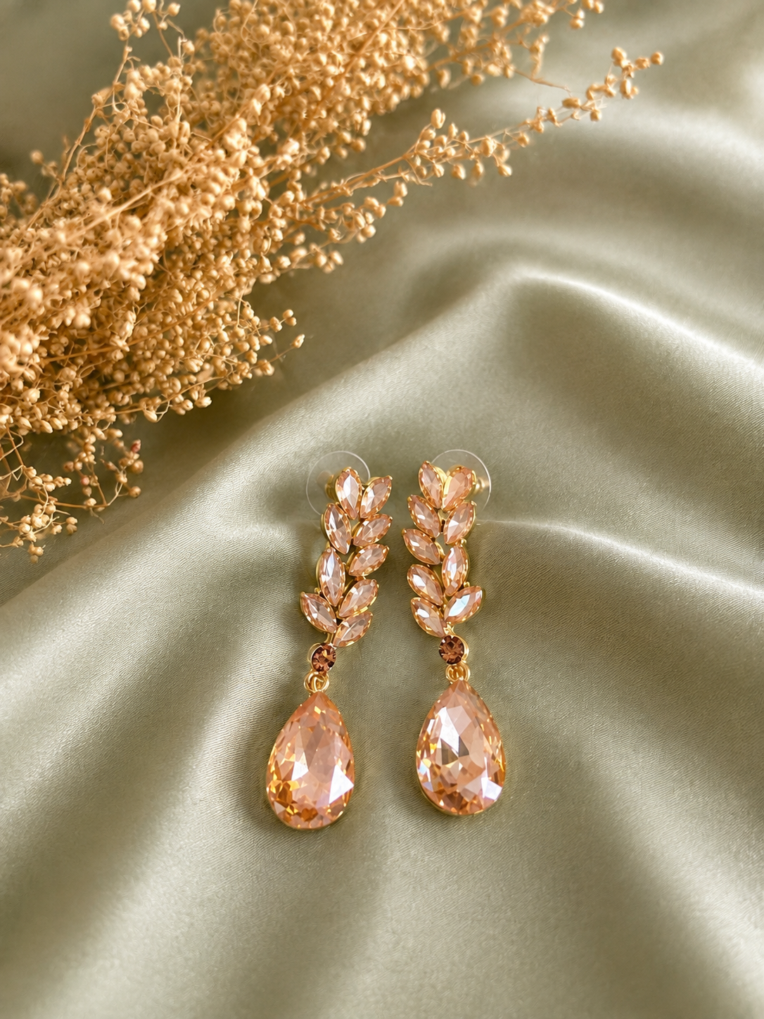 Boucles d'oreilles pendantes couleur champagne